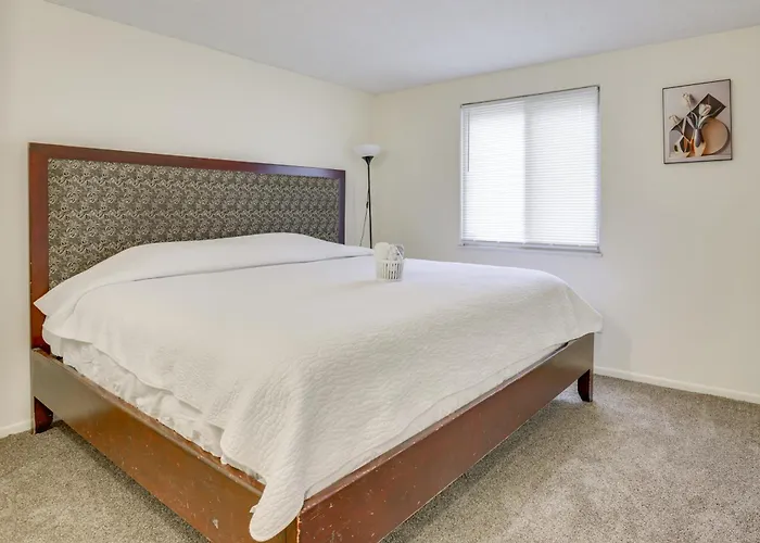 Explore Columbus! Fully Renovated W/ Yard Сasa de vacaciones