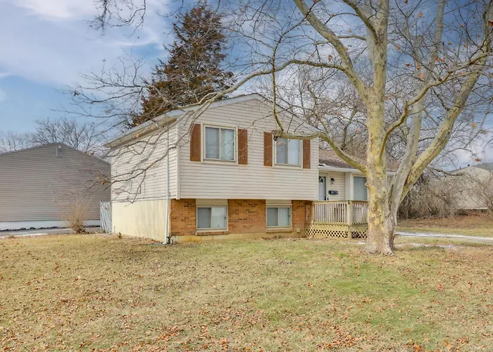 Explore Columbus! Fully Renovated W/ Yard