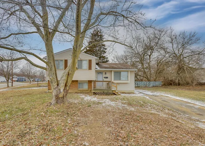Explore Columbus! Fully Renovated W/ Yard